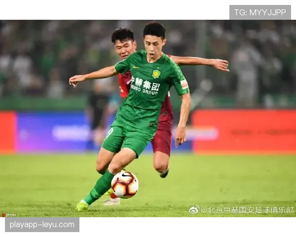 足球伤停补时新规落地，球队战术体系迎来深度调整