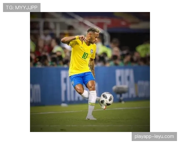 内马尔在世界杯赛场上持续提升，助力巴西队顺利晋级次轮