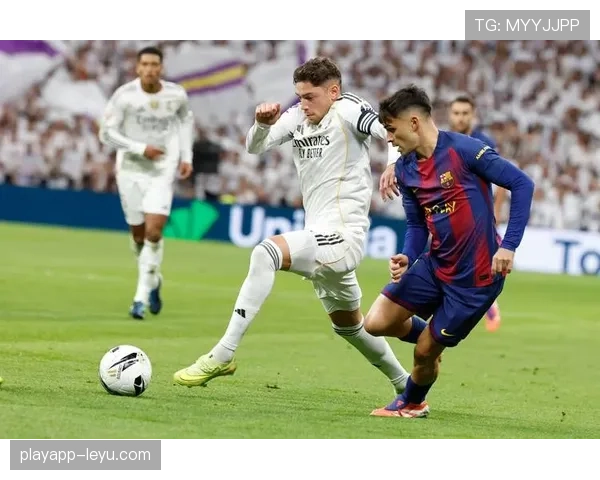 巴尔韦德回忆皇马三冠辉煌，分享艰辛与荣耀交织的旅程分析