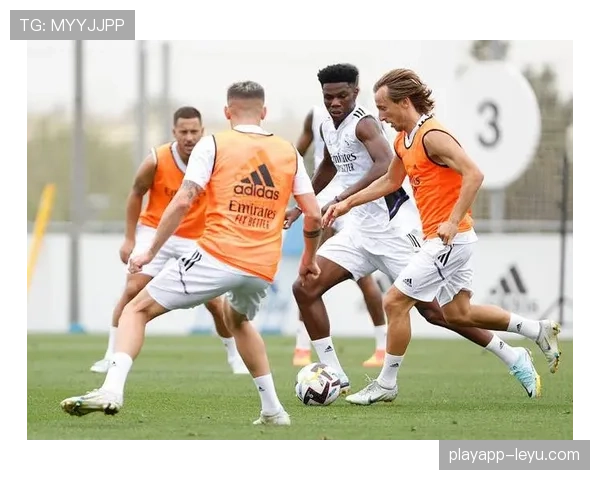 贝林厄姆接班顶级中场:组织能力与全能性差距分析