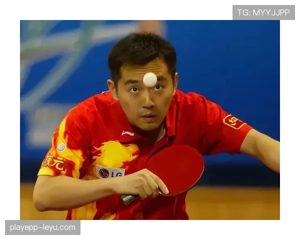 孔令辉赛场那股冷峻一看就是冠军，私下生活照却超接地气，看他家那些细节我差点把他和隔壁叔叔搞混